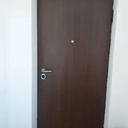 Apartman Dragica U Centru Grada * Trebin